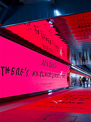 Roma Opening Maxandco Carousel Desktop(5) MAX&Co.